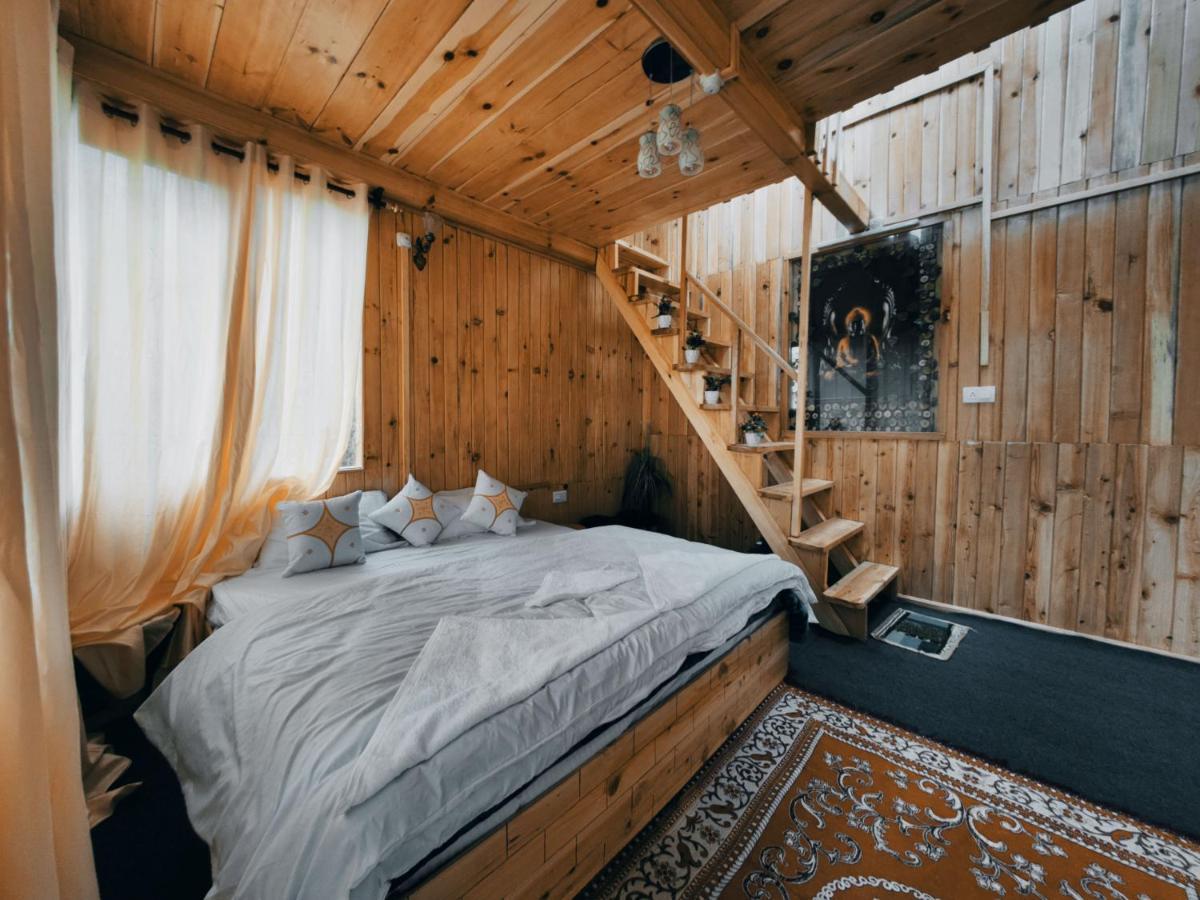 Отель Freebird Nest Jibhi Экстерьер фото